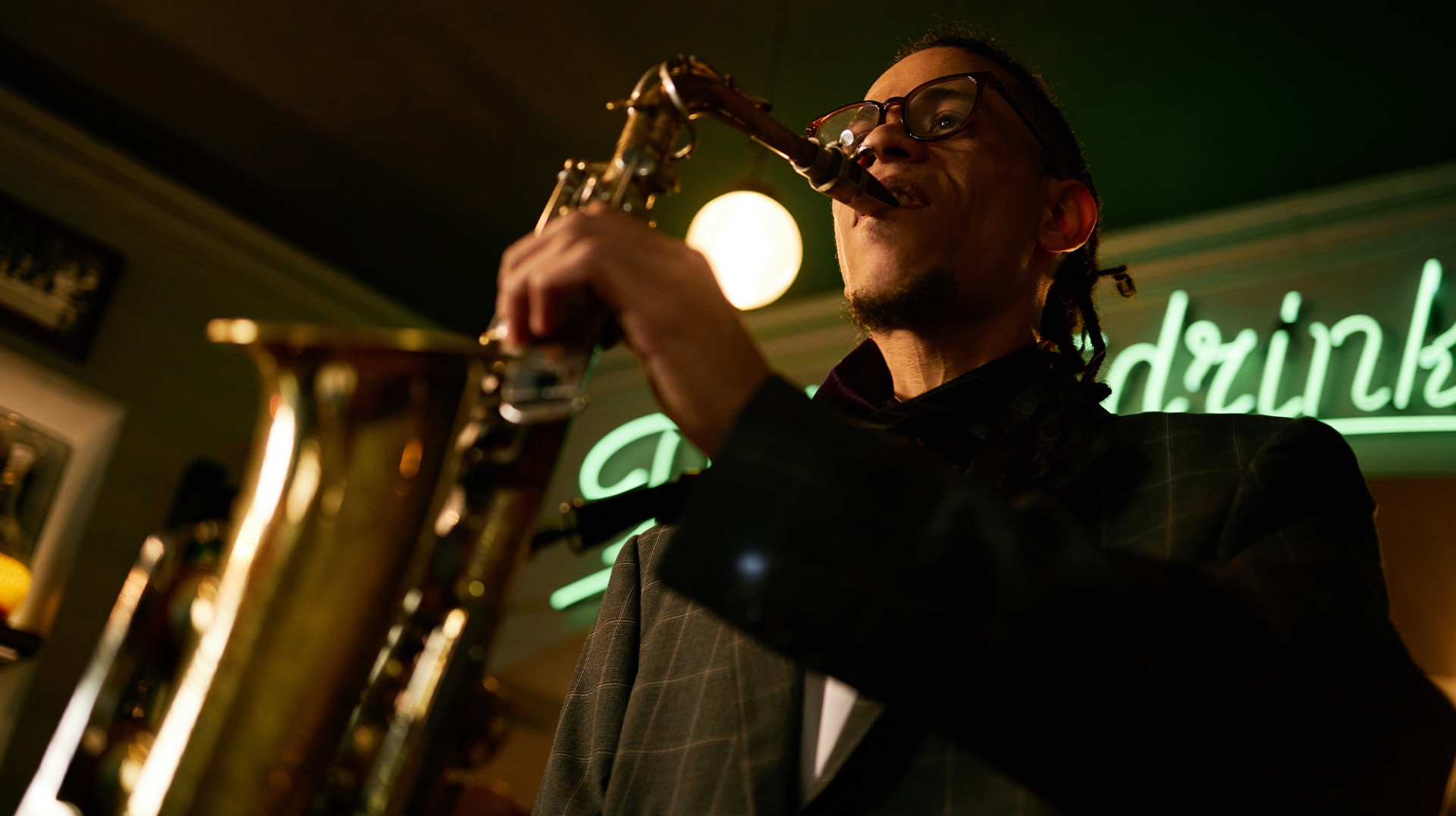 Green Mill Jazz Club intimate 1920s atmosphere with live jazz performance